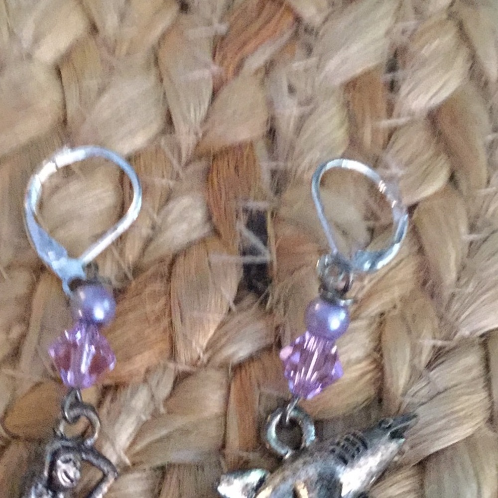 Earring - Picture 5 of 6